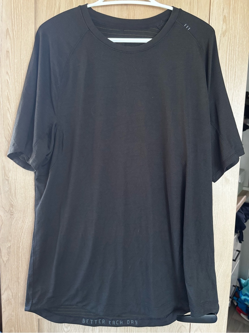 Lululemon Mens T Shirt Size XL